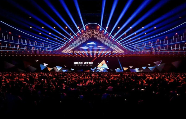 长亮科技亮相华为中国合作伙伴大会2026，双奖加冕彰显生态价值共振